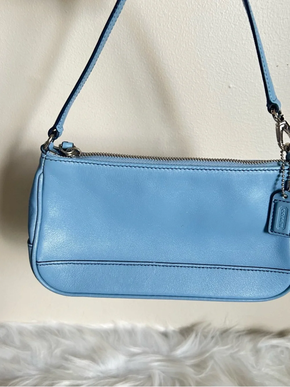 Coach Vintage Hamptons Light Blue Leather Hobo Bag Excellent